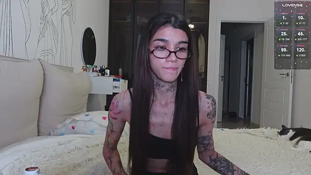 Snapshot of vinkitinkii chatting on November 9, 2025, 4:22 pm vinkitinkii online show from November 9, 2025, 4:22 pm