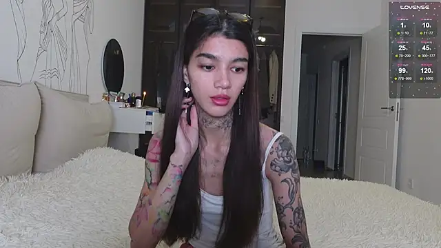 Snapshot of vinkitinkii chatting on November 10, 2025, 4:28 am vinkitinkii online show from November 10, 2025, 4:28 am