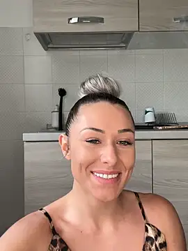 petrouchkaaa  online show from March 3, 2026, 11:28 am