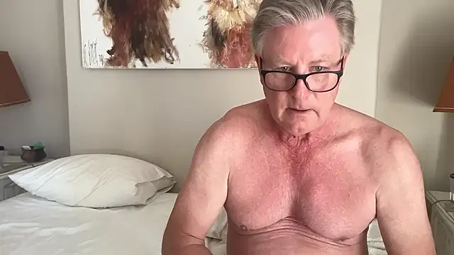 littleone01234 online show from October 3, 2025, 10:22 pm