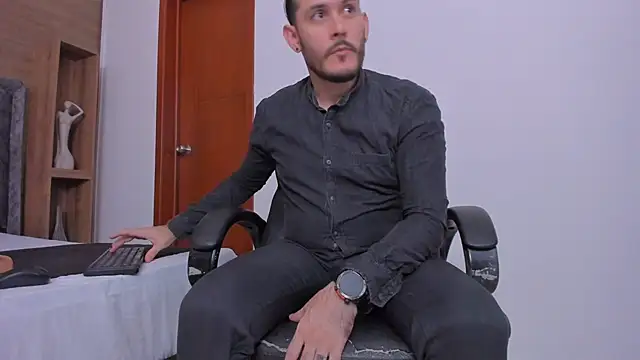 jeanpiere  online show from February 6, 2026, 4:30 am