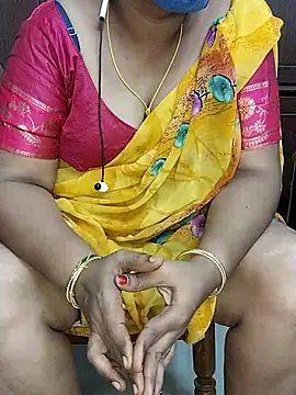 Snapshot of yours-kavaya chatting on October 10, 2025, 5:25 pm yours-kavaya online show from October 10, 2025, 5:25 pm