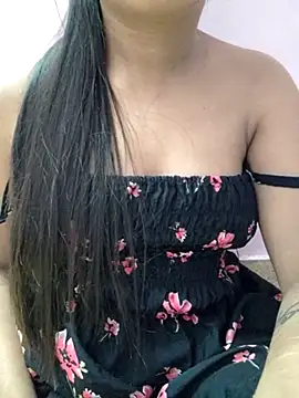 Snapshot of Roshni_98 chatting on November 18, 2025, 7:00 am Roshni 98 online show from November 18, 2025, 7:00 am