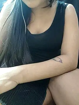 Snapshot of Roshni_98 chatting on November 19, 2025, 7:47 pm Roshni 98 online show from November 19, 2025, 7:47 pm