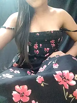 Snapshot of Roshni_98 chatting on May 11, 2026, 4:36 am Roshni 98 online show from May 11, 2026, 4:36 am