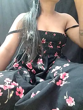 Snapshot of Roshni_98 chatting on November 10, 2025, 5:34 am Roshni 98 online show from November 10, 2025, 5:34 am