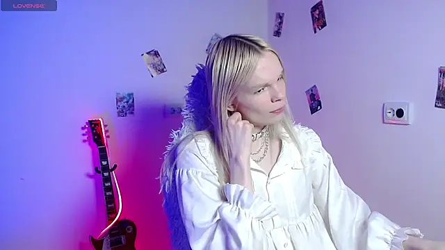 Emily Nyaffee online show from March 18, 2026, 12:36 am