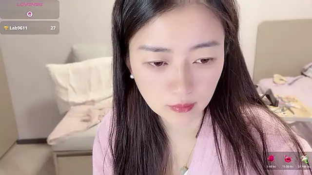 A-xena online show from November 4, 2025, 2:37 am