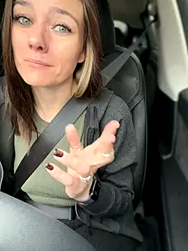 Snapshot of LadyLena1 chatting on November 3, 2025, 8:23 pm LadyLena1 online show from November 3, 2025, 8:23 pm