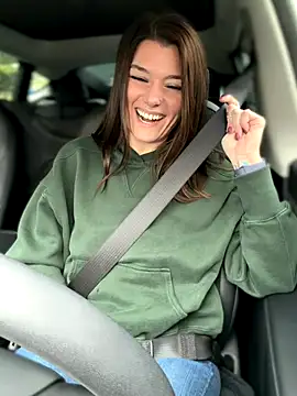 Snapshot of LadyLena1 chatting on November 19, 2025, 7:03 pm LadyLena1 online show from November 19, 2025, 7:03 pm