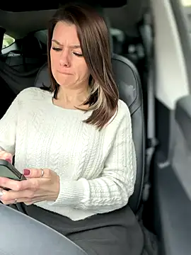 Snapshot of LadyLena1 chatting on November 13, 2025, 7:07 pm LadyLena1 online show from November 13, 2025, 7:07 pm