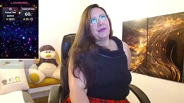 Snapshot of amalia_brunette chatting on December 14, 2025, 12:50 am amalia brunette online show from December 14, 2025, 12:50 am