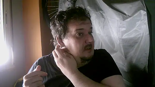 porkorossy online show from October 27, 2025, 9:21 am