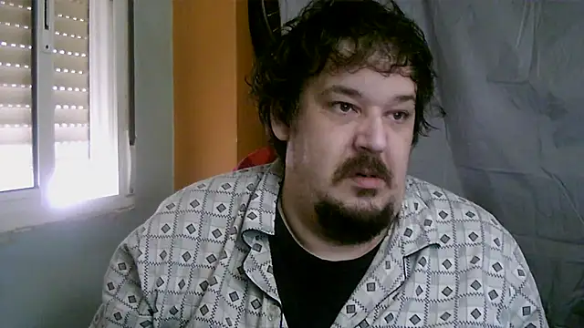 Snapshot of porkorossy chatting on December 23, 2025, 8:35 am porkorossy online show from December 23, 2025, 8:35 am