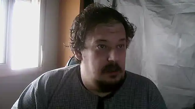 Snapshot of porkorossy chatting on December 19, 2025, 8:17 am porkorossy online show from December 19, 2025, 8:17 am