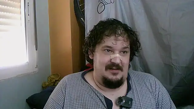 Snapshot of porkorossy chatting on February 23, 2026, 2:28 pm porkorossy online show from February 23, 2026, 2:28 pm