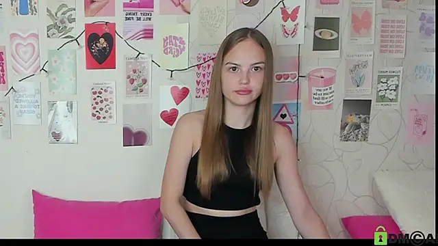 Snapshot of little_radiant_sun chatting on October 29, 2025, 7:40 am little radiant sun online show from October 29, 2025, 7:40 am