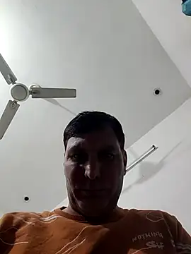 Snapshot of ZIMMY25 chatting on December 15, 2025, 6:47 pm ZIMMY25 online show from December 15, 2025, 6:47 pm