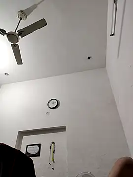 Snapshot of ZIMMY25 chatting on November 9, 2025, 6:34 pm ZIMMY25 online show from November 9, 2025, 6:34 pm