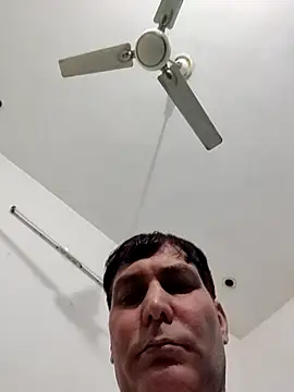 Snapshot of ZIMMY25 chatting on November 20, 2025, 7:42 am ZIMMY25 online show from November 20, 2025, 7:42 am