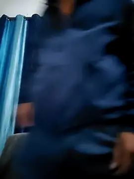 Snapshot of ZIMMY25 chatting on November 18, 2025, 5:49 pm ZIMMY25 online show from November 18, 2025, 5:49 pm