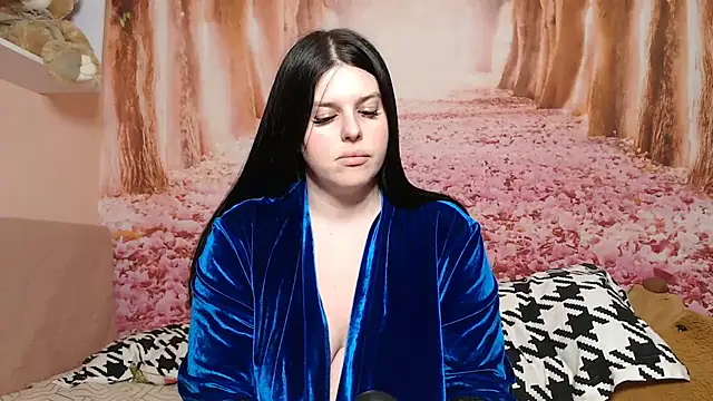 Annatrybebetter online show from February 3, 2026, 8:58 pm