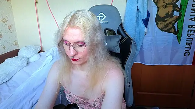 Lori Myaf online show from March 20, 2026, 3:13 pm