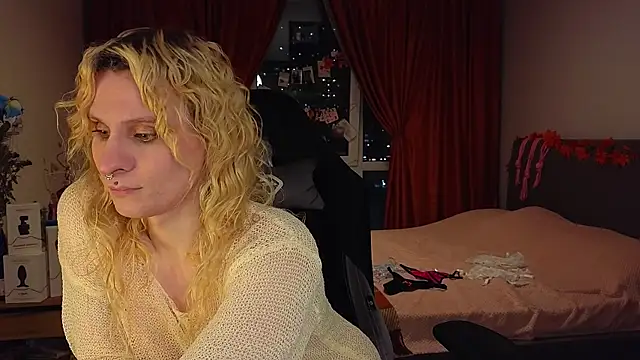 Snapshot of Lori_Myaf chatting on December 20, 2024, 2:05 pm Lori Myaf online show from December 20, 2024, 2:05 pm