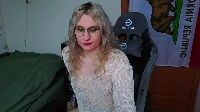 Lori Myaf online show from February 2, 2026, 2:05 pm