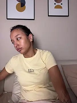 DianaHopson online show from April 11, 2026, 1:35 am