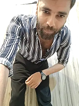 18 couple sex online show from April 17, 2026, 6:22 pm