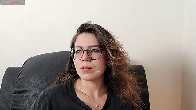 irinasweet27 online show from October 26, 2025, 12:11 am