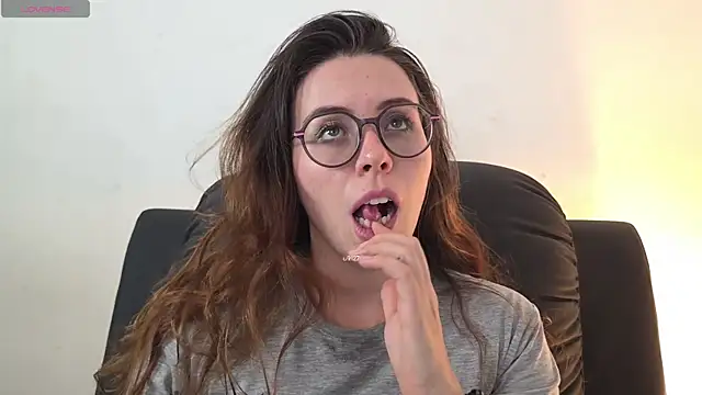 irinasweet27 online show from September 14, 2025, 10:54 pm