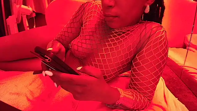 Snapshot of ROXYNL chatting on September 27, 2025, 9:43 pm ROXYNL online show from September 27, 2025, 9:43 pm