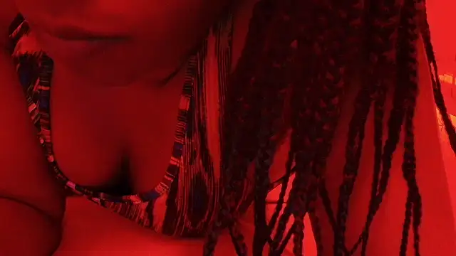 Snapshot of ROXYNL chatting on March 16, 2025, 7:38 pm ROXYNL online show from March 16, 2025, 7:38 pm