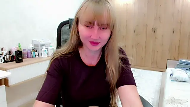 EveLove33 online show from November 15, 2025, 5:06 pm