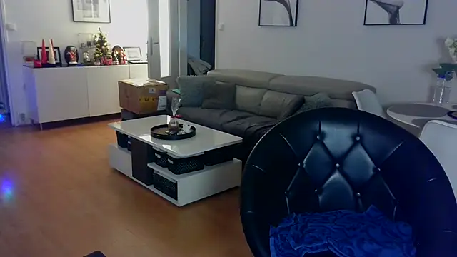 Snapshot of sarametisse26 chatting on December 5, 2025, 7:07 am sarametisse26 online show from December 5, 2025, 7:07 am