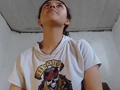 AngelaLinaresx69 online show from October 21, 2025, 8:52 pm