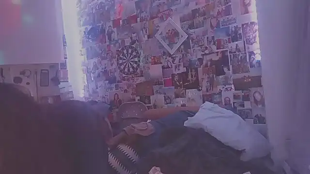 Snapshot of DownstairsSky chatting on February 14, 2025, 5:19 am DownstairsSky online show from February 14, 2025, 5:19 am