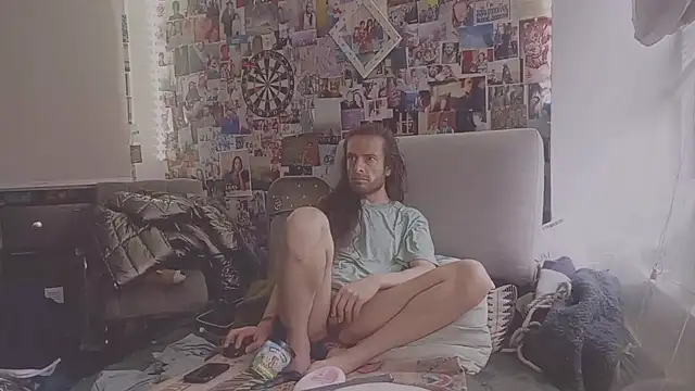 Snapshot of DownstairsSky chatting on March 5, 2025, 8:21 pm DownstairsSky online show from March 5, 2025, 8:21 pm