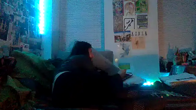 Snapshot of DownstairsSky chatting on December 24, 2024, 9:39 am DownstairsSky online show from December 24, 2024, 9:39 am