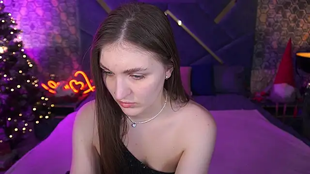 EmmyCharmm online show from December 23, 2025, 6:56 am