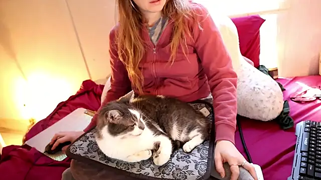 Snapshot of xxpixeyxx chatting on December 15, 2025, 2:45 pm xxpixeyxx online show from December 15, 2025, 2:45 pm