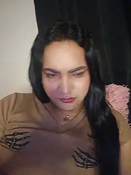 Snapshot of Andrys_ chatting on June 27, 2026, 4:29 am Andrys online show from June 27, 2026, 4:29 am