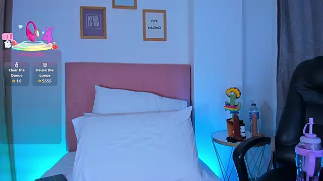 Snapshot of samantha_x_s chatting on November 19, 2025, 3:39 am samantha x s online show from November 19, 2025, 3:39 am