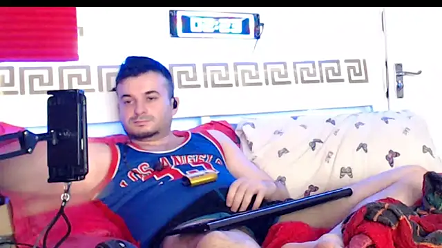 Snapshot of erotico69xxx chatting on December 15, 2025, 2:23 pm erotico69xxx online show from December 15, 2025, 2:23 pm