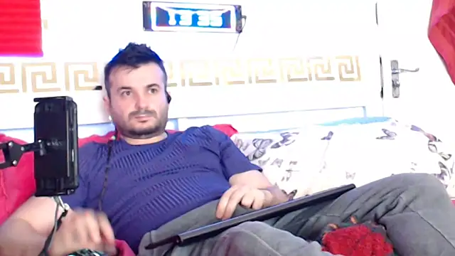 Snapshot of erotico69xxx chatting on December 21, 2025, 1:35 pm erotico69xxx online show from December 21, 2025, 1:35 pm