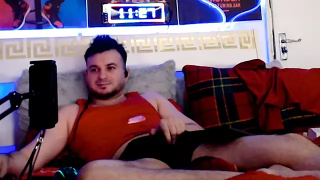 Snapshot of erotico69xxx chatting on February 18, 2026, 11:28 am erotico69xxx online show from February 18, 2026, 11:28 am