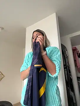 Snapshot of Ameellie chatting on January 14, 2026, 4:10 pm Ameellie online show from January 14, 2026, 4:10 pm