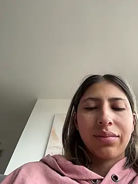 Snapshot of Ameellie chatting on February 15, 2026, 4:39 pm Ameellie online show from February 15, 2026, 4:39 pm